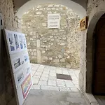 Casa de hóspedes Old Town Rab Town