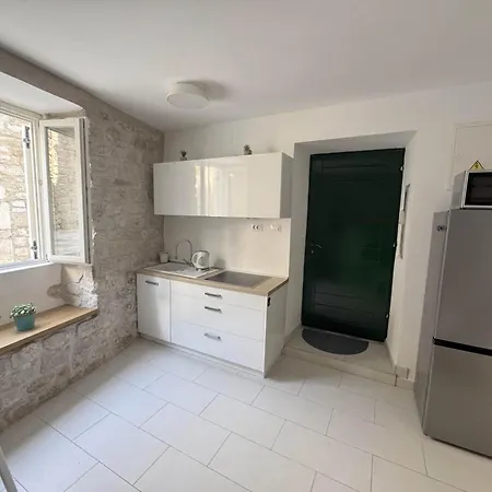 Pensión & Old Town Rab Town