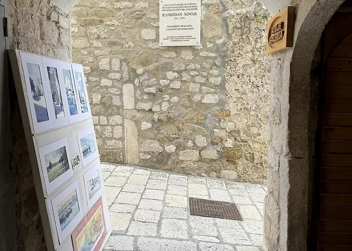Maison d'hôtes Old Town Rab Town